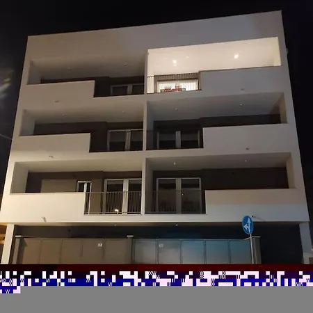 Dream Piano Terra Ampia Corte E Posto Auto