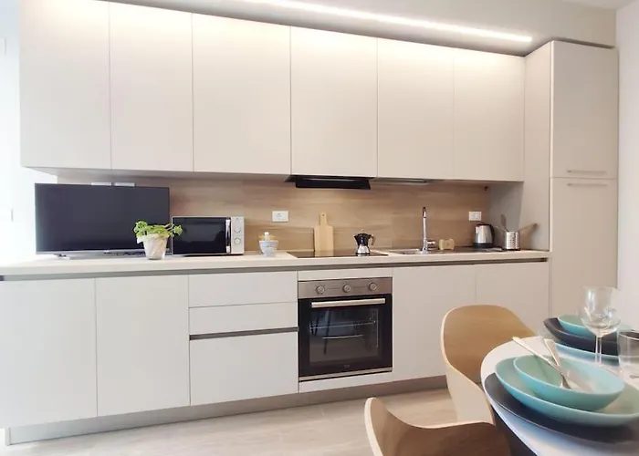 Dream Piano Terra Ampia Corte E Posto Auto