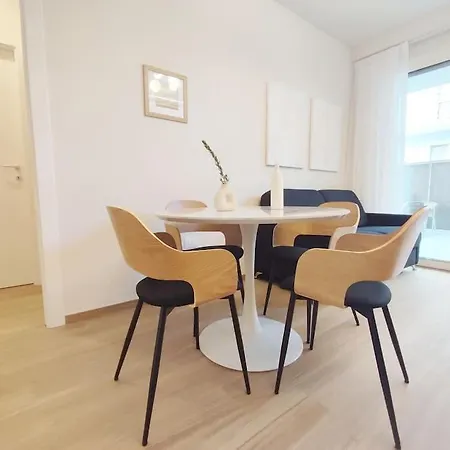 Dream Piano Terra Ampia Corte E Posto Auto