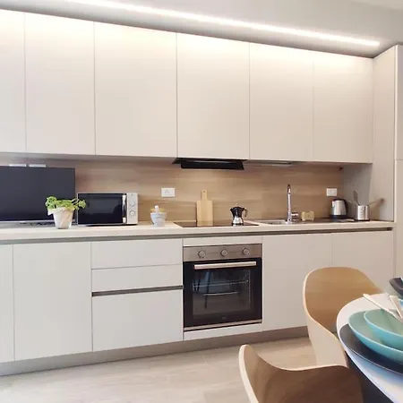 Dream Piano Terra Ampia Corte E Posto Auto