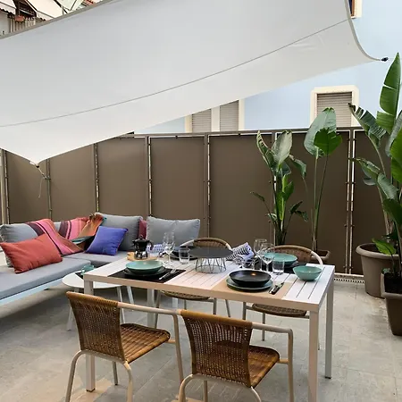 Dream Piano Terra Ampia Corte E Posto Auto Apartamento *