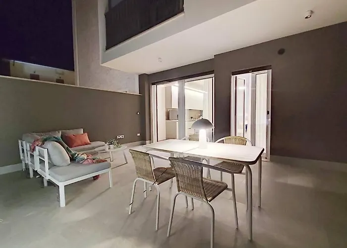 Dream Piano Terra Ampia Corte E Posto Auto Appartamento *